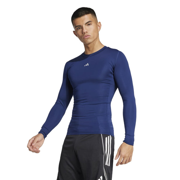 Unterziehshirt Kickers Jugend – Navy getragen